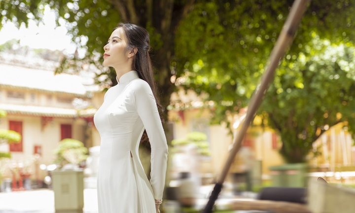 Nam Em đẹp thanh lịch với áo dài, tiết lộ dự định mới sau Miss World Vietnam 2022