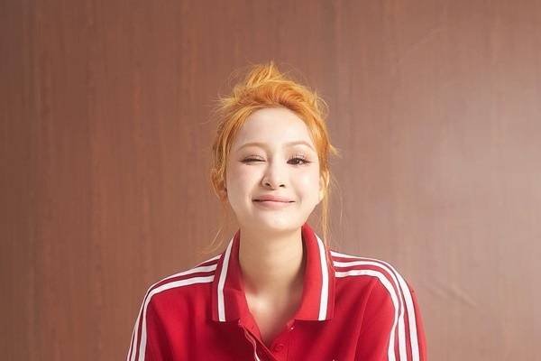 Hiền Hồ tái xuất với MV mới: Đâu là giới hạn của sự tẩy chay trong showbiz Việt?