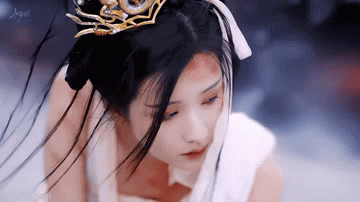 Trần Đô Linh chiếm trọn ánh nhìn trong 