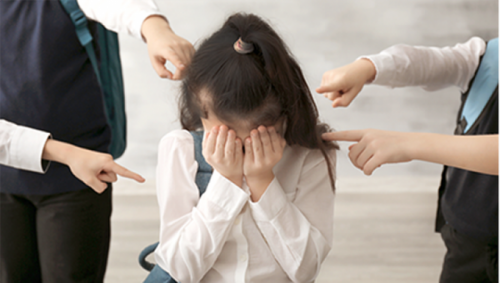 Thông tin nóng vụ nữ sinh lớp 5 ở Hà Nội bắt quỳ gối, cởi đồ