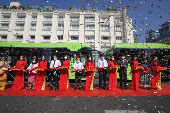 VinBus khai trương tuyến buýt điện đầu tiên kết nối mạng lưới vận tải công cộng TP.HCM
