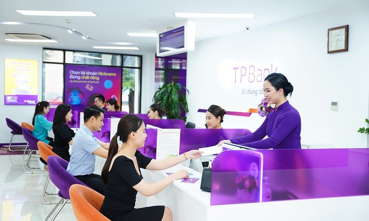 Dấu ấn TPBank trong Top 8 ngân hàng thương mại Việt Nam uy tín 2022
