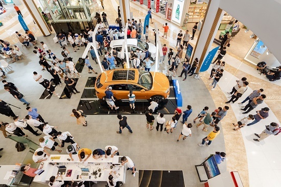 Cư dân Vinhomes: “Xe điện VF 8 nâng tầm chuẩn sống của tín đồ sống xanh”