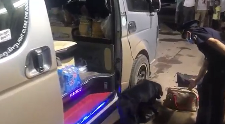 Tổng Cục Hải quan thông tin về vụ bắt giữ 8 bánh heroin ngụy trang trong thùng hàng quạt gió