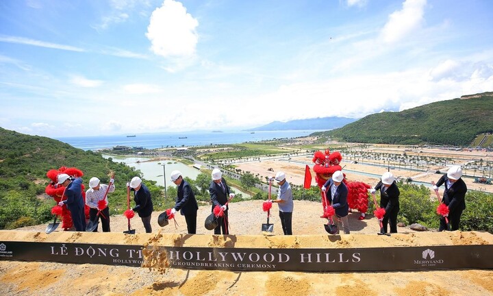 Tập đoàn Hưng Thịnh động thổ phân khu Hollywood Hills by YOO Inspired by Starck tại MerryLand Quy Nhơn