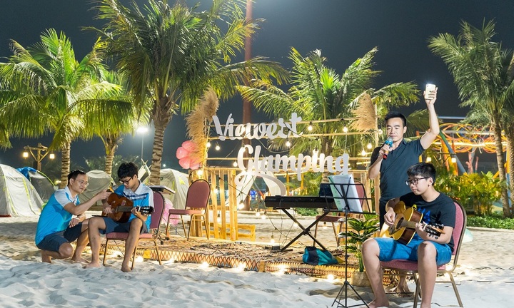 Chưa về ở, cư dân Vinhomes Ocean Park 2 - The Empire đã tưng bừng đón mùa lễ hội cuối năm