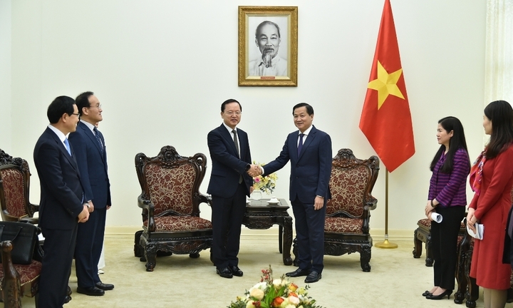 Phó Thủ tướng Lê Minh Khái tiếp Tổng Giám đốc Tập đoàn Samsung Electronics