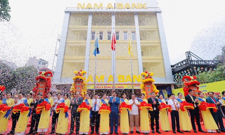 NAM A BANK hoàn thành chiến lược mở rộng mạng lưới năm 2023, nâng tổng số đơn vị kinh doanh lên gần 250 điểm