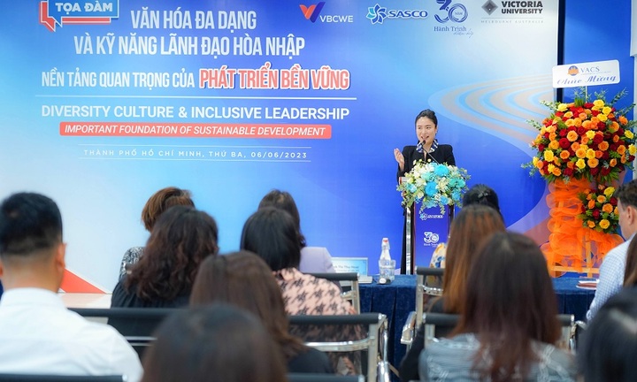 Toạ đàm “ văn hoá đa dạng và kỹ năng lãnh đạo hoà nhập- nền tảng quan trọng của phát triển bền vững”
