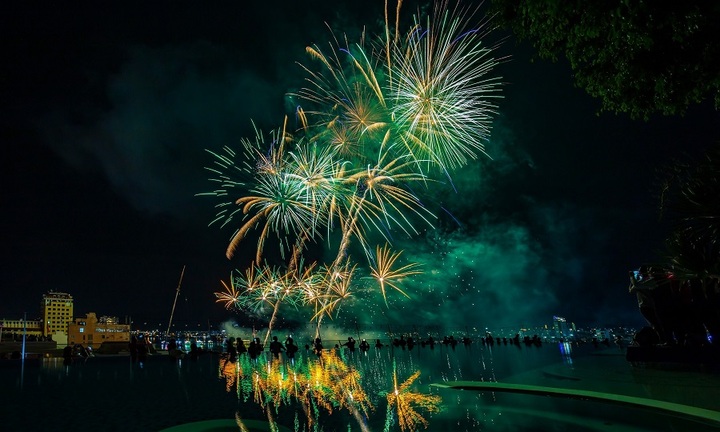 Hai cựu quán quân Úc và Ý khiến khán giả pháo hoa Đà Nẵng đêm thứ ba vỡ oà cảm xúc