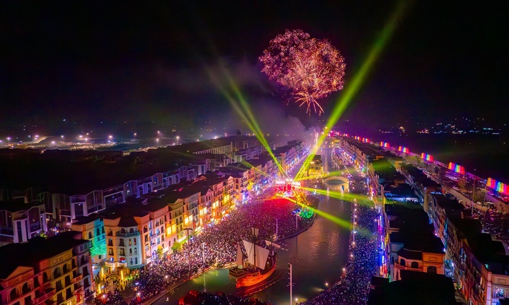 Cư dân “quận Kinh Đô” tận hưởng mùa lễ hội vui Tết mới - đón Xuân sang