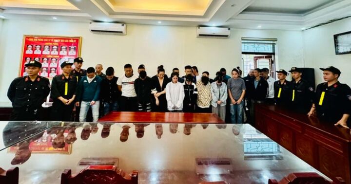 Bắt quả tang nhóm đối tượng 