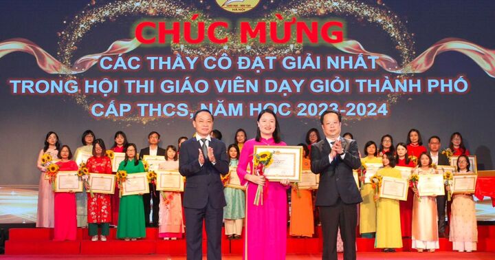 Hà Nội: 179 giáo viên dạy giỏi cấp thành phố được tuyên dương, khen thưởng 