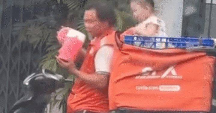 Video: Bé gái đứng trong thùng xe cùng bố đi giao hàng thu hút hơn 3 triệu người xem