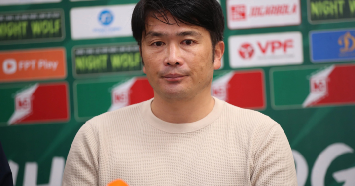 Thua sốc Nam Định, HLV Hà Nội FC bất ngờ chỉ