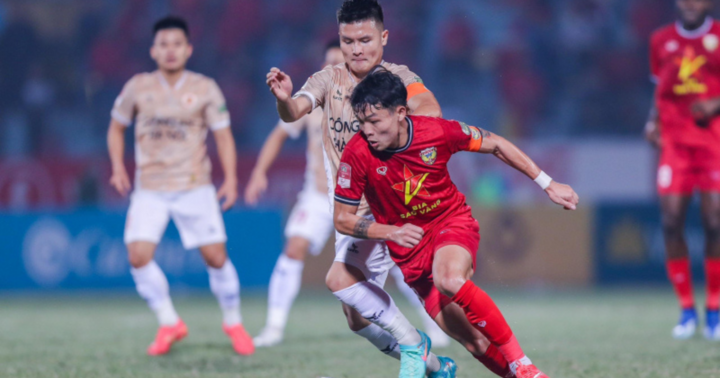 Quang Hải lập công cho CAHN, thầy Troussier nhận