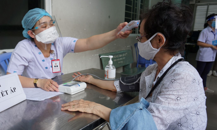 TP.HCM chính thức cách ly F1 tại nhà trên toàn thành phố