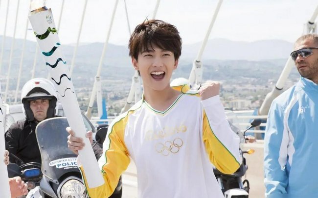 Nhan sắc đỉnh cao của Dương Dương trong bộ ảnh rước đuốc Olympic gây 'sốt', khiến fan điêu đứng