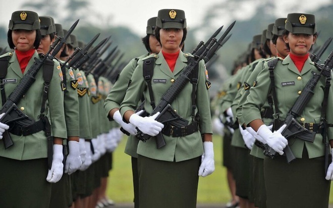 Lục quân Indonesia bỏ bài kiểm tra trinh tiết gây tranh cãi với nữ tân binh