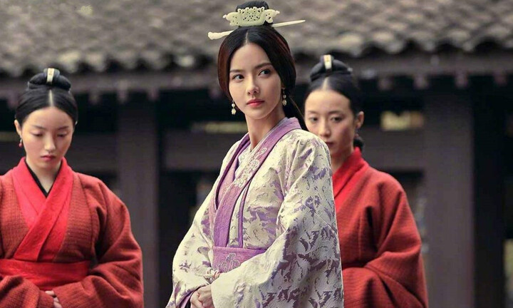 Hoàng đế Trung Quốc tuyển chọn phi tần khắt khe như thế nào?