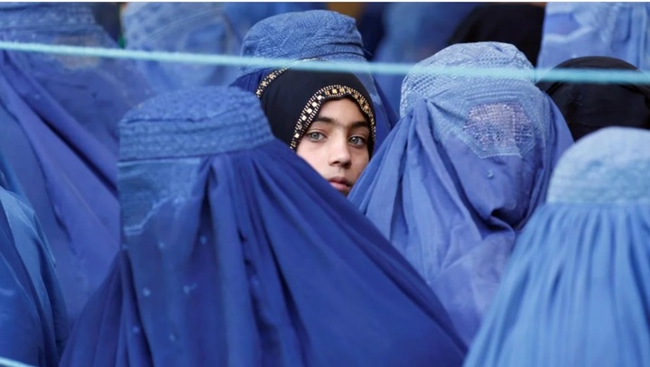 Thủ đô Kabul không còn một bóng phụ nữ và những ngờ vực về lời hứa của Taliban