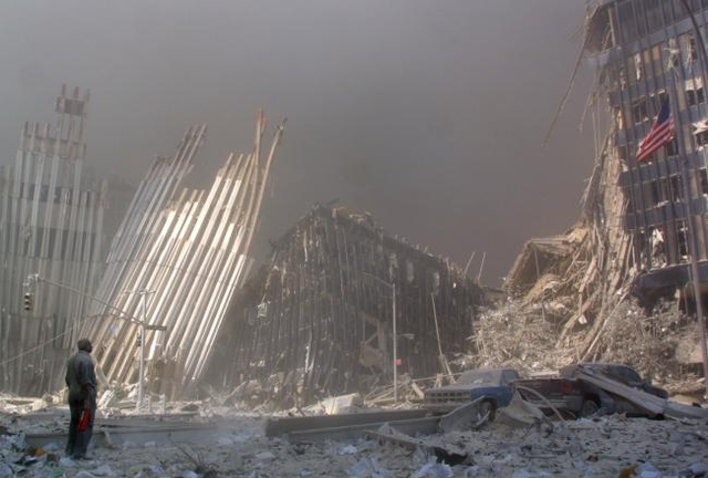 Vụ khủng bố 11/9 qua lời kể của người đàn ông chạy 105 tầng thang bộ, may mắn sống sót sau thảm kịch