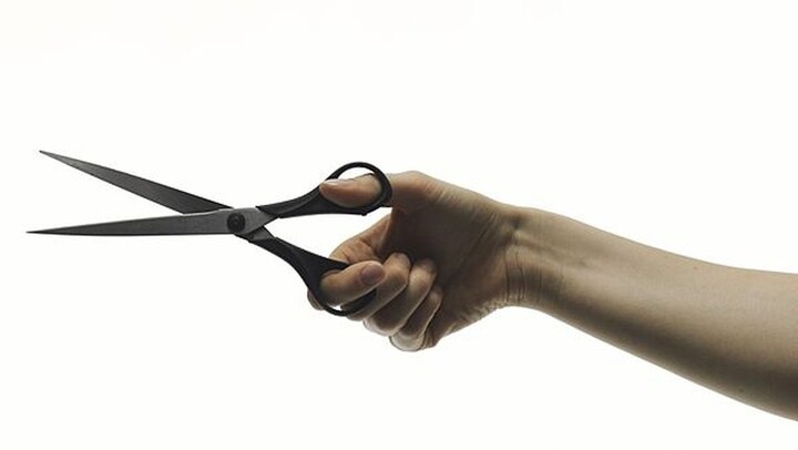 Bắt đối tượng ghen tuông, đâm 