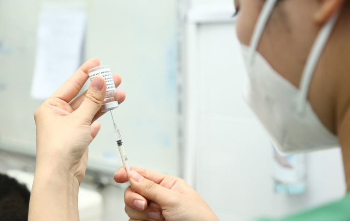 Đối tượng nào được ưu tiên tiêm liều thứ 3 vaccine phòng COVID-19?
