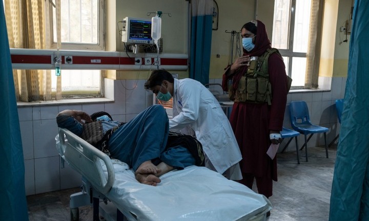 Hệ thống y tế Afghanistan bên bờ vực sụp đổ: Cạn kiệt thiết bị y tế và thuốc chữa bệnh