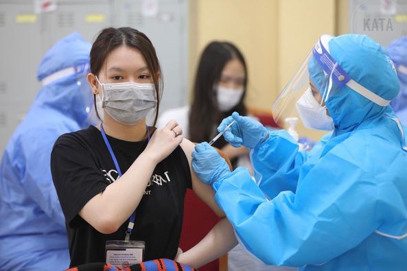 Bộ Y tế: Tham khảo cơ quan chuyên môn, đàm phán nguồn vaccine phòng COVID-19 tiêm cho trẻ 5-11 tuổi