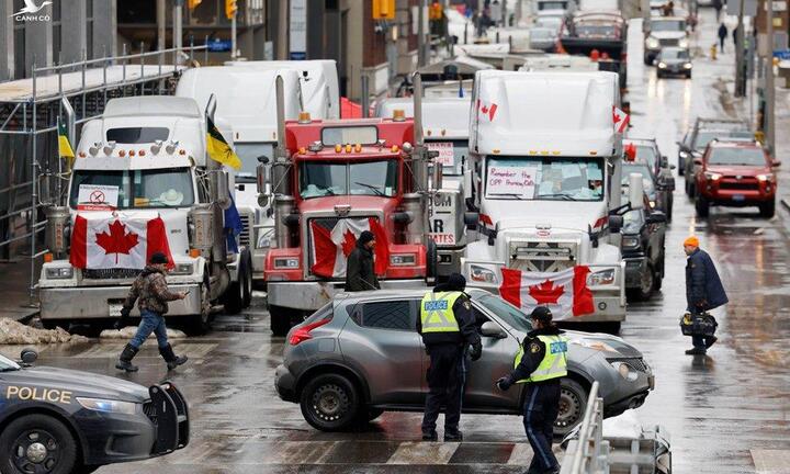 Lãnh đạo phong trào biểu tình “Đoàn xe tự do” ở Canada bị bắt