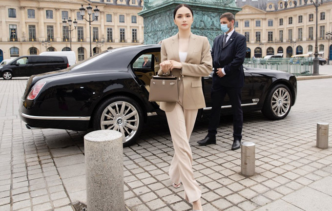 Lý Nhã Kỳ nhắn nhủ Hương Giang trước thềm LHP Cannes 2022