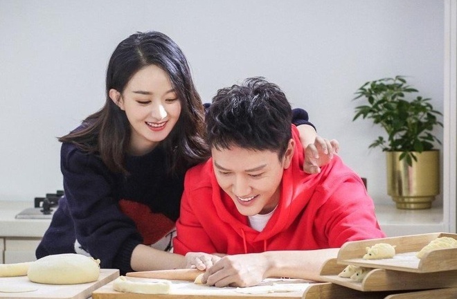 Lộ hình ảnh Triệu Lệ Dĩnh và Phùng Thiệu Phong gặp mặt sau khi ly hôn