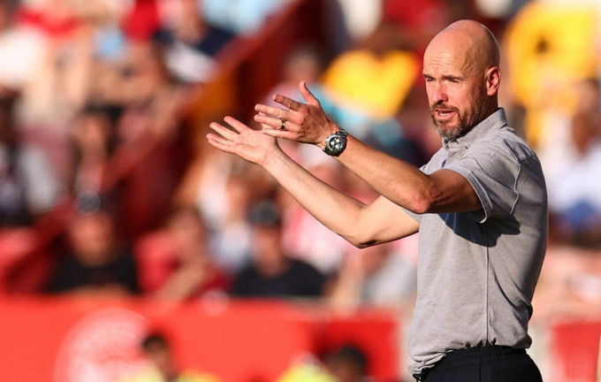 CĐV MU đòi sa thải HLV Ten Hag sau 2 trận thua ở Ngoại hạng Anh