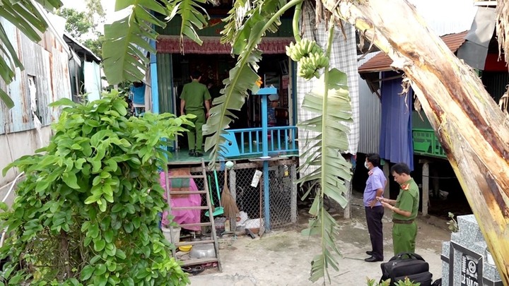 Can ngăn vợ chồng em gái cự cãi, anh vợ đâm em rể tử vong