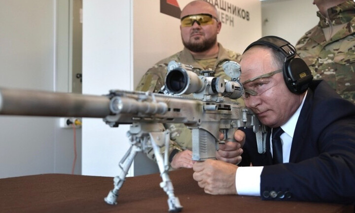 Phát ngôn viên Điện Kremlin tiết lộ sở thích thử vũ khí của ông Putin