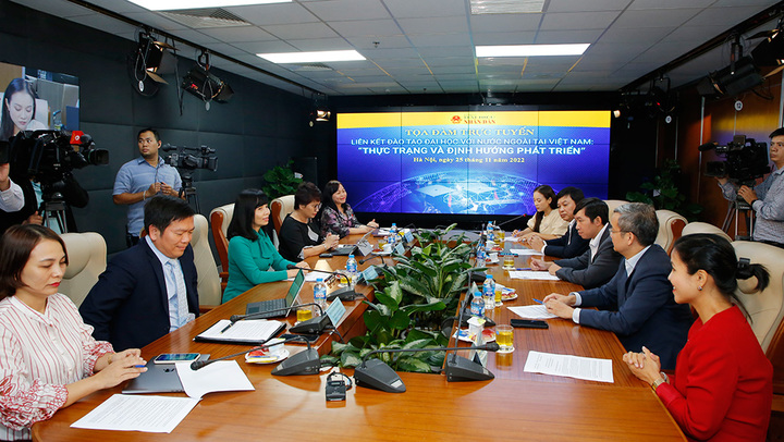 Liên kết đào tạo đại học với nước ngoài: Cần chớp cơ hội rút ngắn khoảng cách