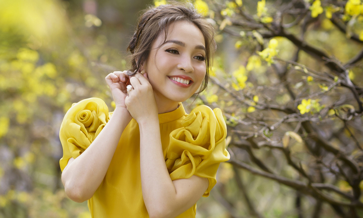 Hiền Thục trình diễn liên khúc nhạc Trịnh Công Sơn tại gala 