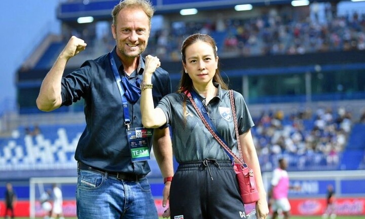 HLV Mano Polking tiếp tục dẫn dắt đội tuyển Thái Lan thêm hai năm