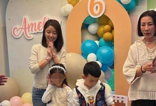 Lâm Tâm Như bức xúc vì con gái bị lộ ảnh rõ mặt