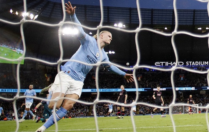 Haaland lập hattrick, Man City giành vé vào bán kết FA Cup