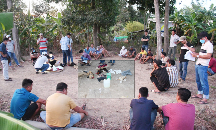 Trà Vinh: Bắt 21 người tụ tập đá gà ăn tiền