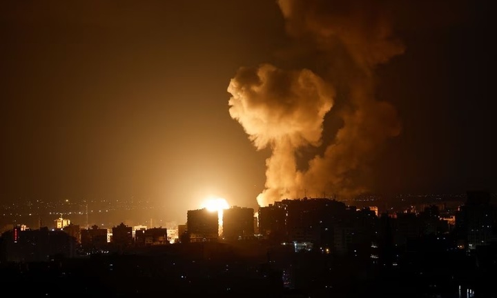 Israel không kích hàng loạt mục tiêu ở Dải Gaza