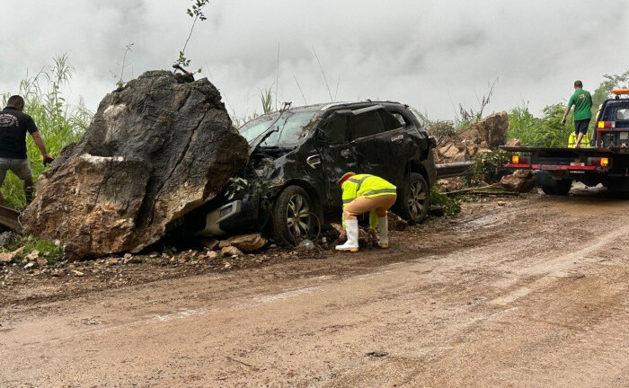Tin thời sự nóng mới nhất ngày 5/8: CSGT chủ động cấm đường tại các điểm có nguy cơ sạt lở