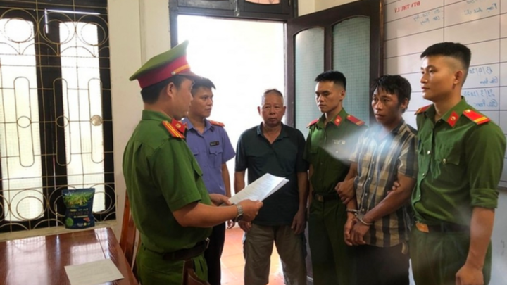 Mâu thuẫn trên bàn nhậu, nam thanh niên đấm bạn tử vong