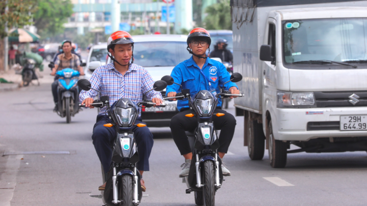 Đi xe đạp điện trong hầm đường bộ mà không có đèn, có bị xử phạt không?