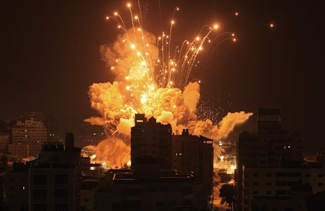 Israel mở chiến dịch không kích lớn chưa từng có vào Dải Gaza