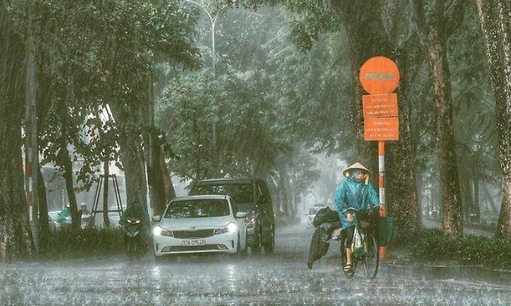 Miền Bắc mưa lạnh, miền Trung lại sắp đón đợt mưa lớn diện rộng kéo dài