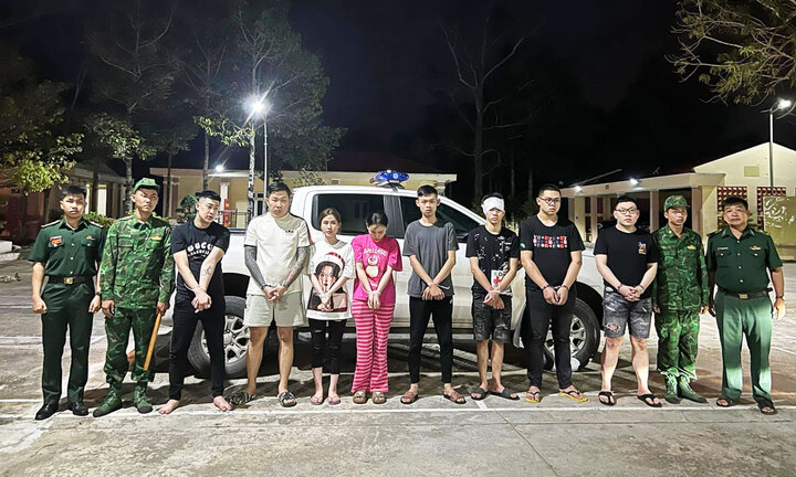 Tin tức pháp luật mới nhất ngày 10/11: Bắt nhóm thanh niên nổ súng ở TP.HCM, có ý định bỏ trốn sang Campuchia