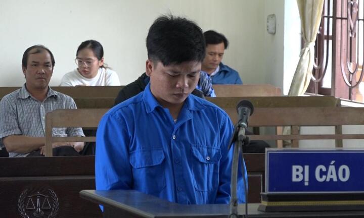 Nam thanh niên chém đứt ngón tay hàng xóm đêm mồng 1 Tết lĩnh 3 năm tù